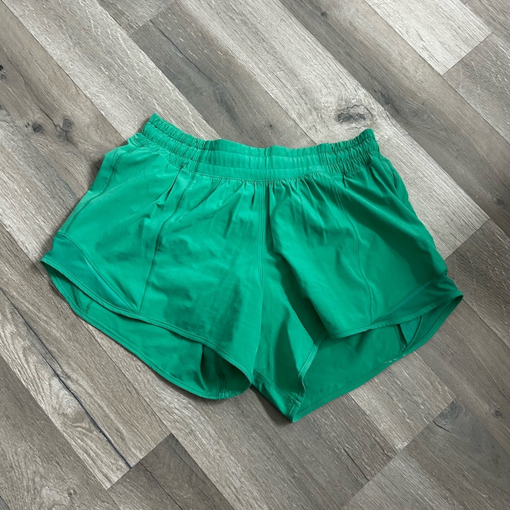 Cascadia green lululemon shorts size 6